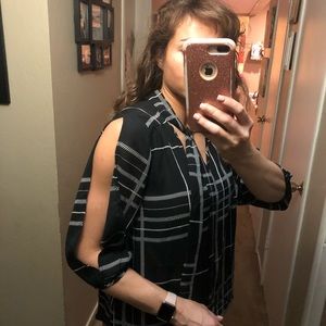 🍁3/$25🍁 Open sleeve neck tie black and white top